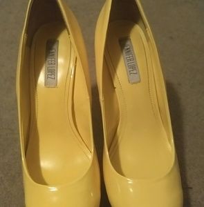 Jennifer Lopez Heels